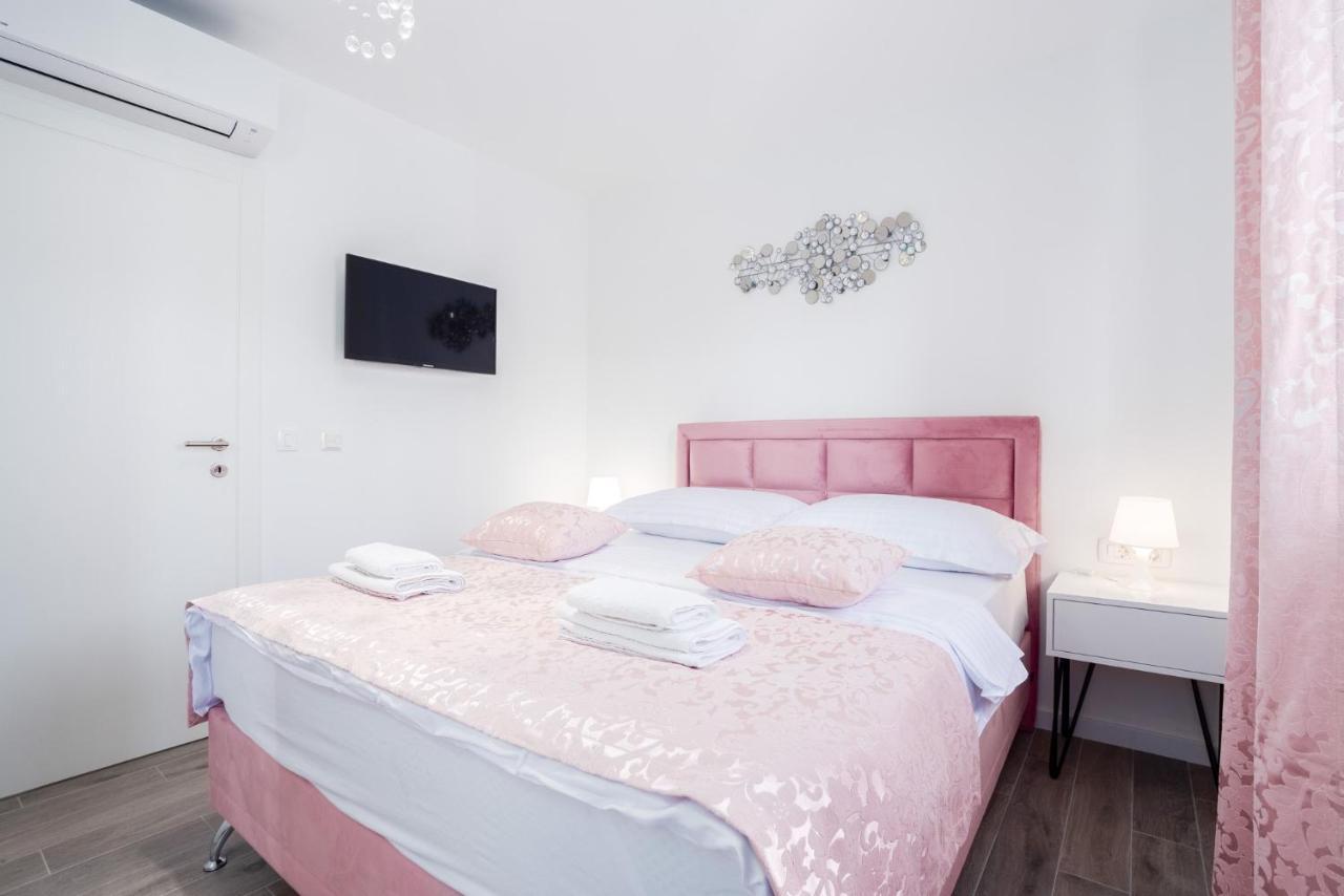 Sea Vista Apartments คาชเตลา ภายนอก รูปภาพ