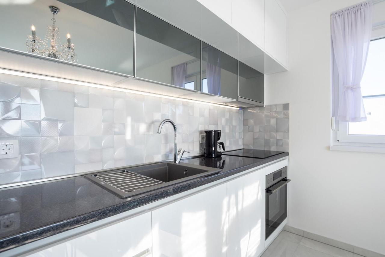 Sea Vista Apartments คาชเตลา ภายนอก รูปภาพ